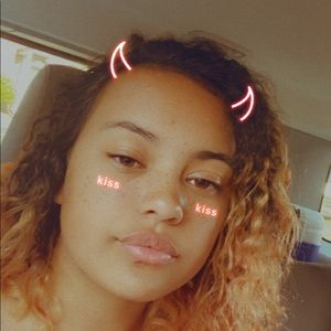 Meet your Posher, Yalaynah